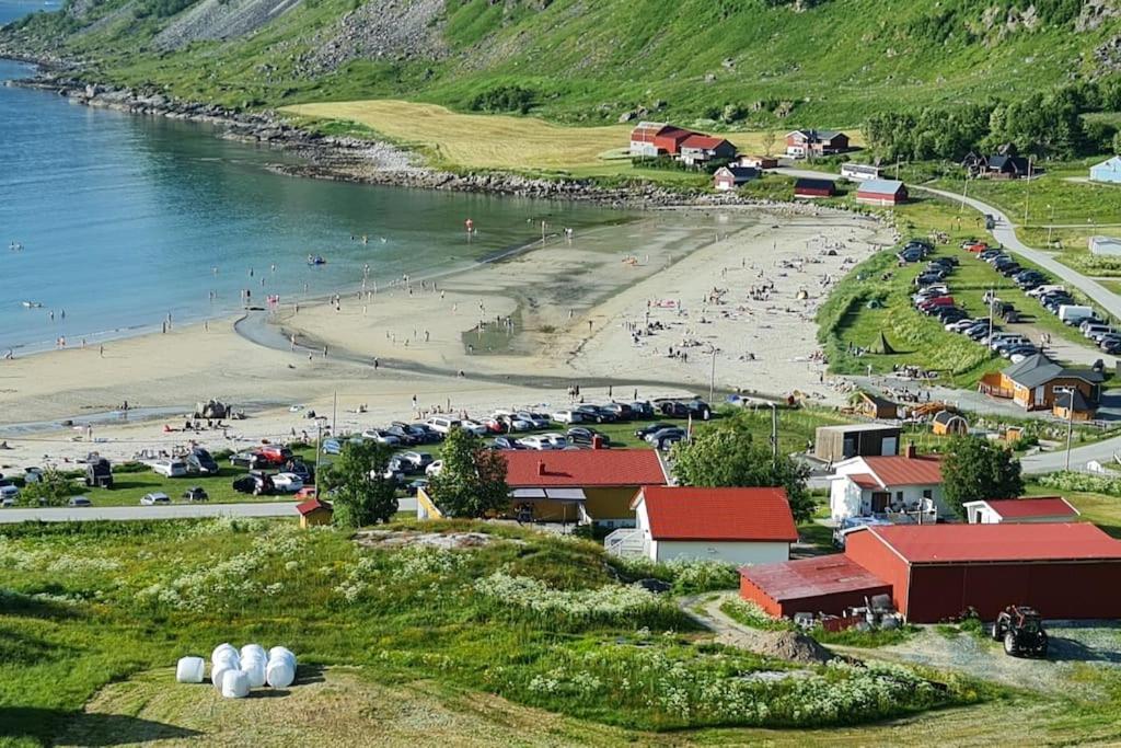 Arctic Lodge Tromvik With Jacuzzi Тромсё Экстерьер фото